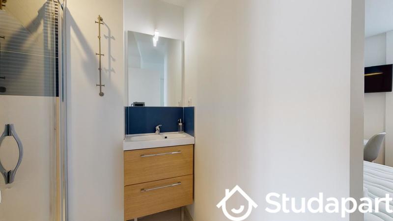 Chambre - 11 m² - 1 pièce