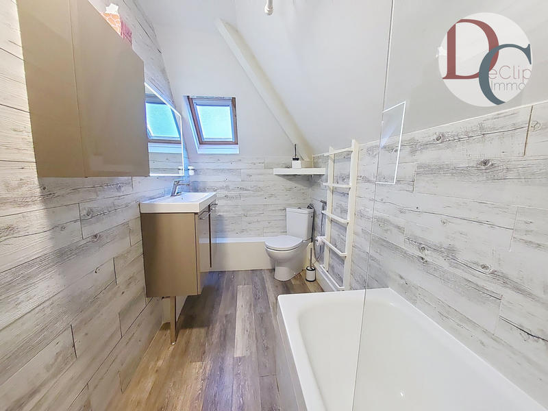 Maison - 95 m² - 5 pièces