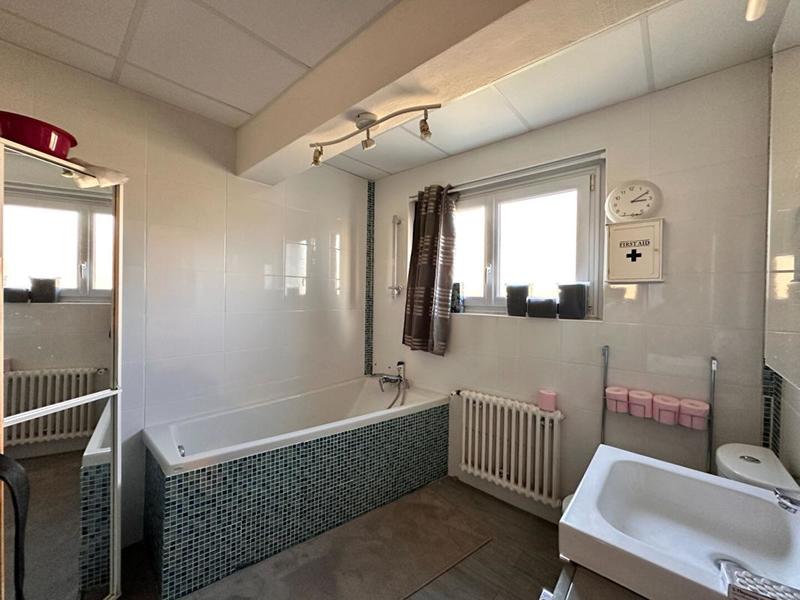 Maison - 99 m² - 5 pièces