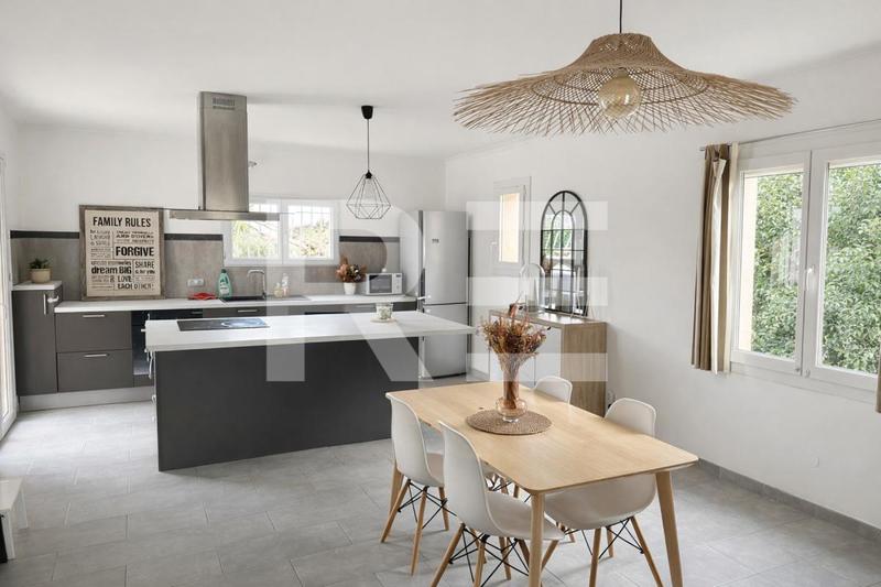 Maison - 96 m² - 4 pièces