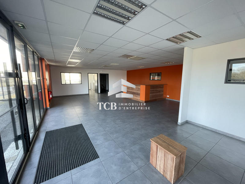 Local d'activités - 476 m²