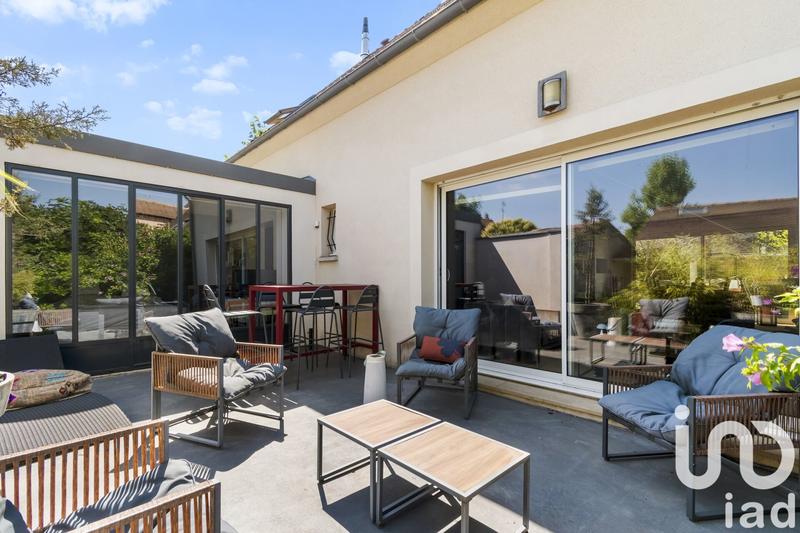 Maison - 198 m² - 7 pièces