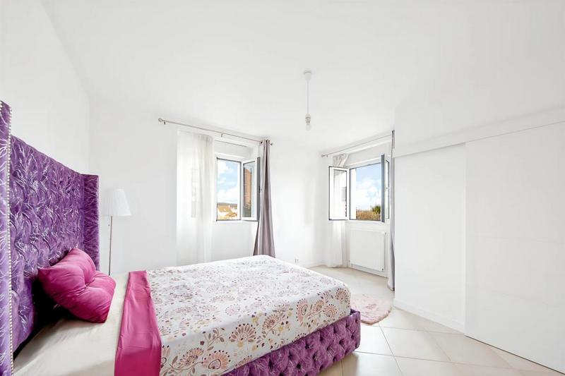 Maison d'architecte - 350 m² - 7 pièces