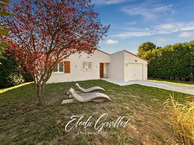 Maison - 90 m² - 5 pièces