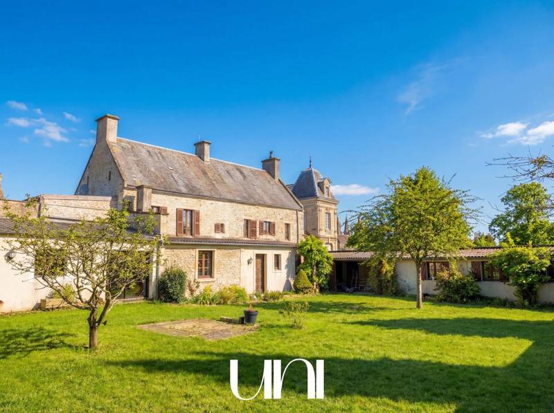 Maison - 292 m² - 11 pièces