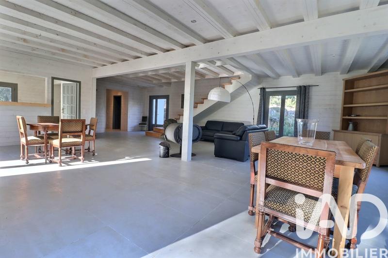 Maison - 227 m² - 6 pièces