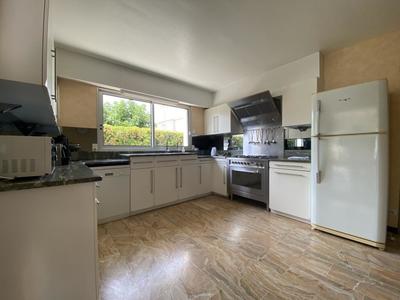 Maison - 213 m² - 9 pièces