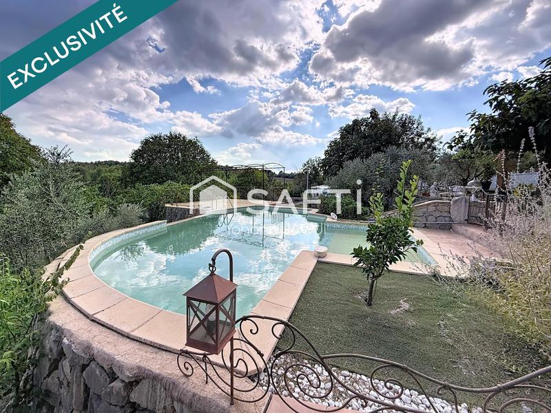 Maison - 140 m² - 5 pièces