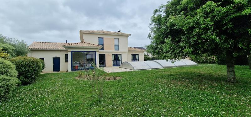 Maison - 137 m² - 5 pièces