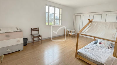 Maison - 163 m² - 6 pièces