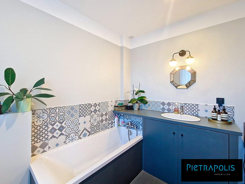 Maison - 140 m² - 5 pièces