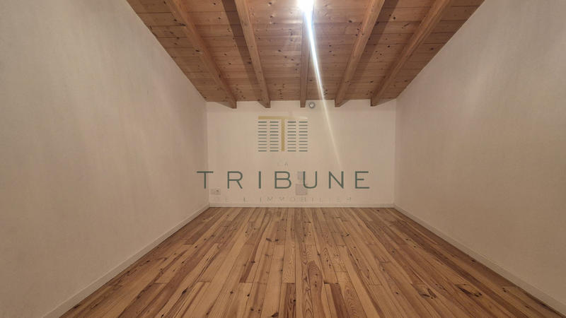 Maison - 270 m² - 7 pièces