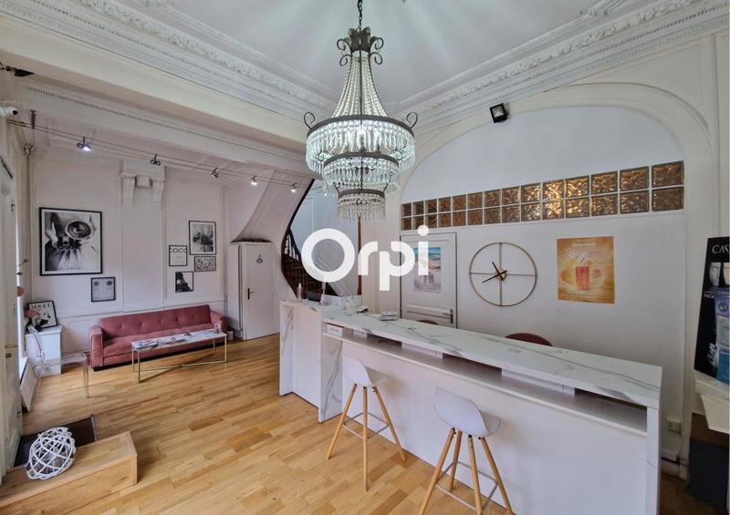 Immeuble - 180 m² - 10 pièces