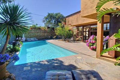 Villa - 260 m² - 6 pièces