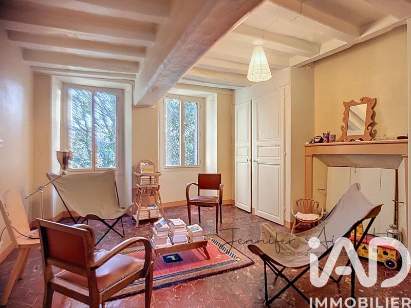 Maison - 210 m² - 6 pièces