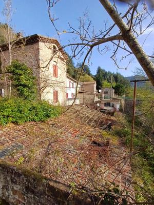 Maison - 140 m² - 9 pièces