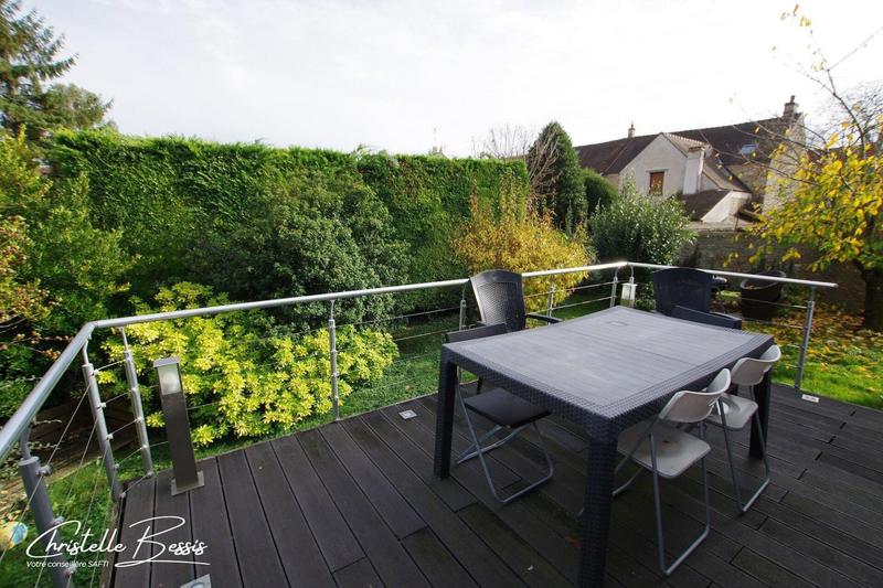 Maison - 104 m² - 4 pièces