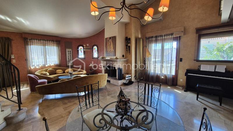 Villa - 137 m² - 5 pièces