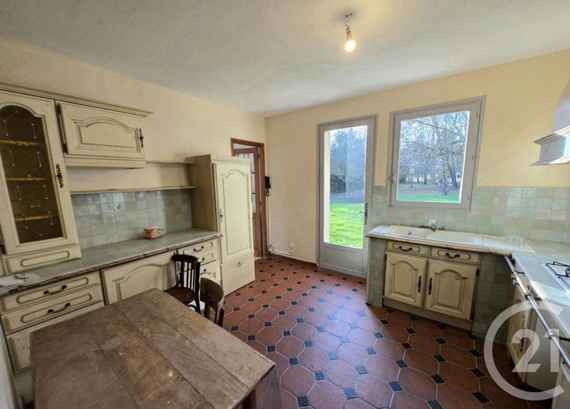 Maison - 140 m² - 7 pièces