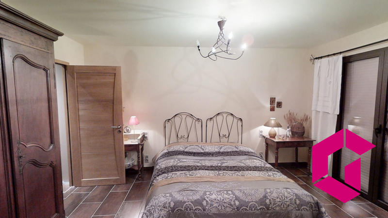 Maison ancienne - 248 m² - 7 pièces