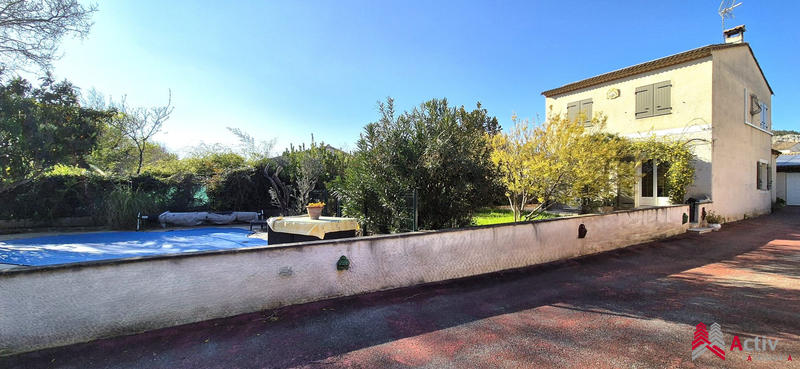 Villa - 150 m² - 6 pièces