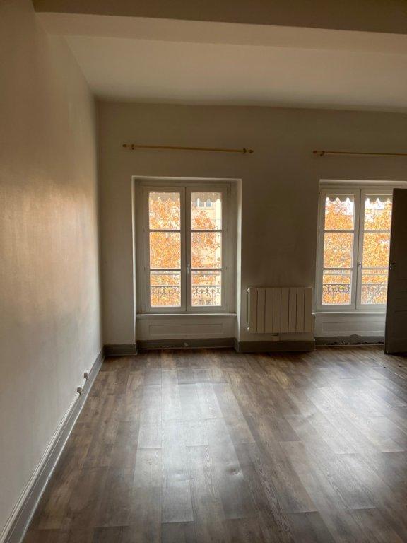 Appartement - 64 m² - 2 pièces