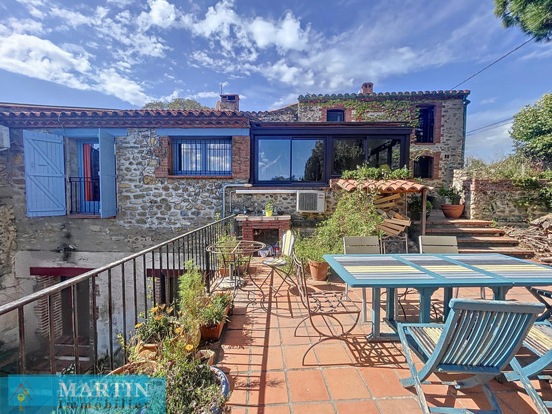 Mas - 250 m² - 10 pièces