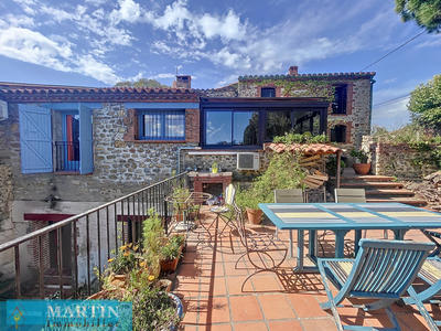 Mas - 250 m² - 10 pièces