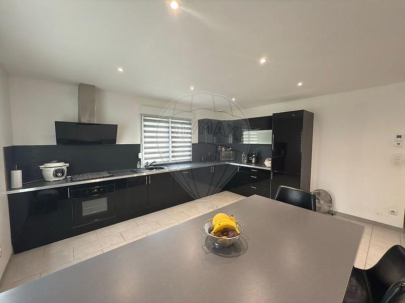 Maison - 140 m² - 5 pièces