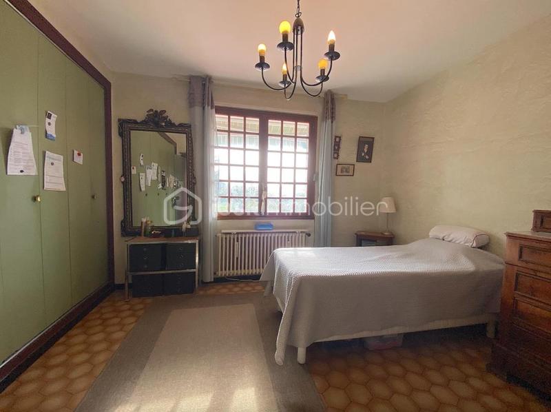 Maison - 248 m² - 8 pièces