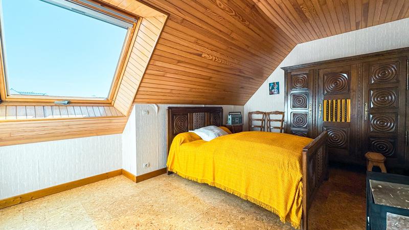 Maison traditionnelle - 160 m² - 6 pièces