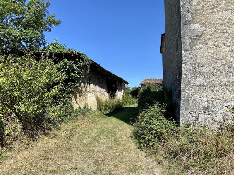 Maison traditionnelle - 373 m² - 5 pièces