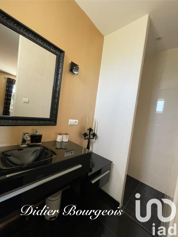 Maison - 185 m² - 8 pièces