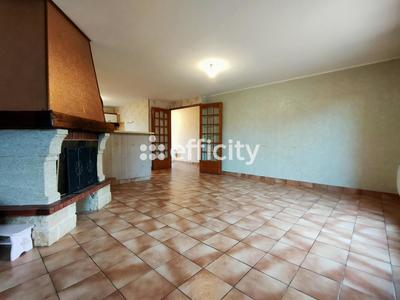 Maison - 88 m² - 5 pièces