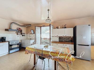 Maison de village - 168 m² - 7 pièces