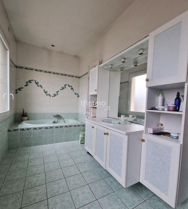 Maison - 194 m² - 7 pièces