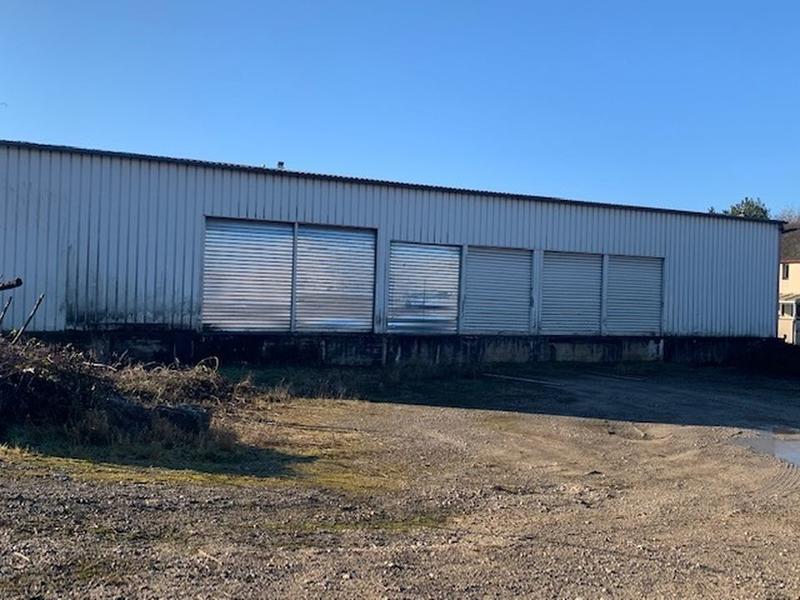 Entrepôt - 884 m² - 1 pièce