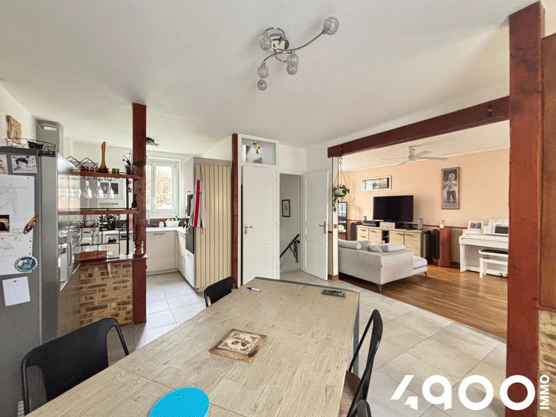 Maison - 85 m² - 6 pièces