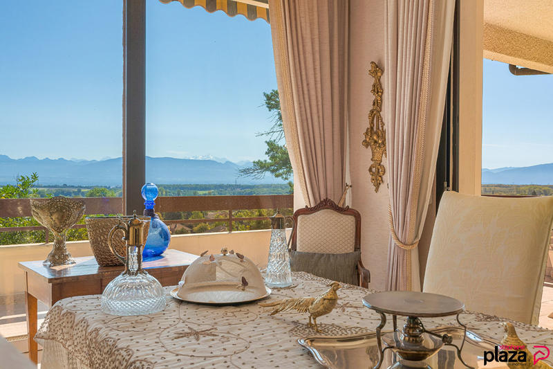 Villa - 320 m² - 7 pièces