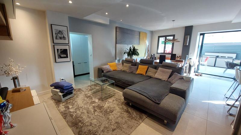 Appartement - 94 m² - 4 pièces