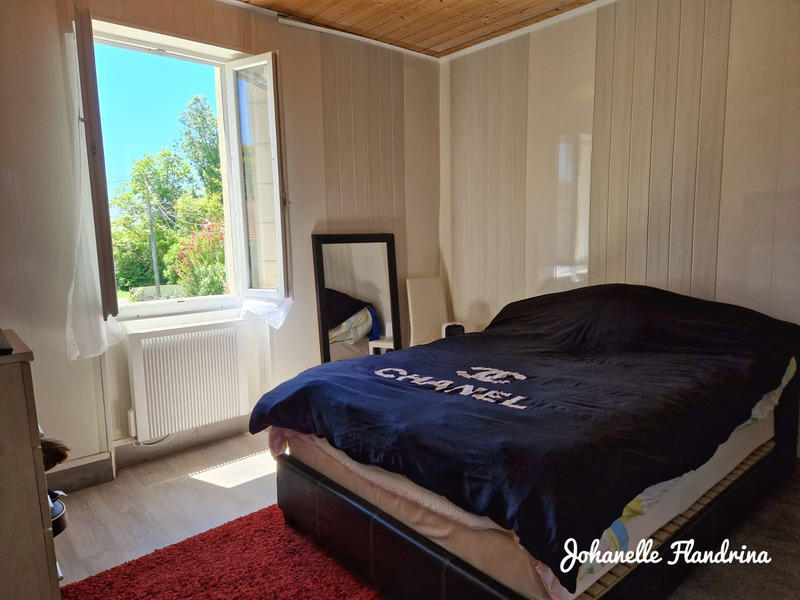 Maison - 260 m² - 8 pièces