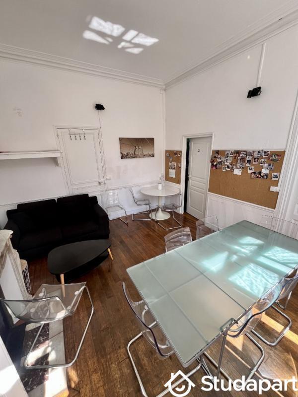 Chambre - 13 m² - 1 pièce