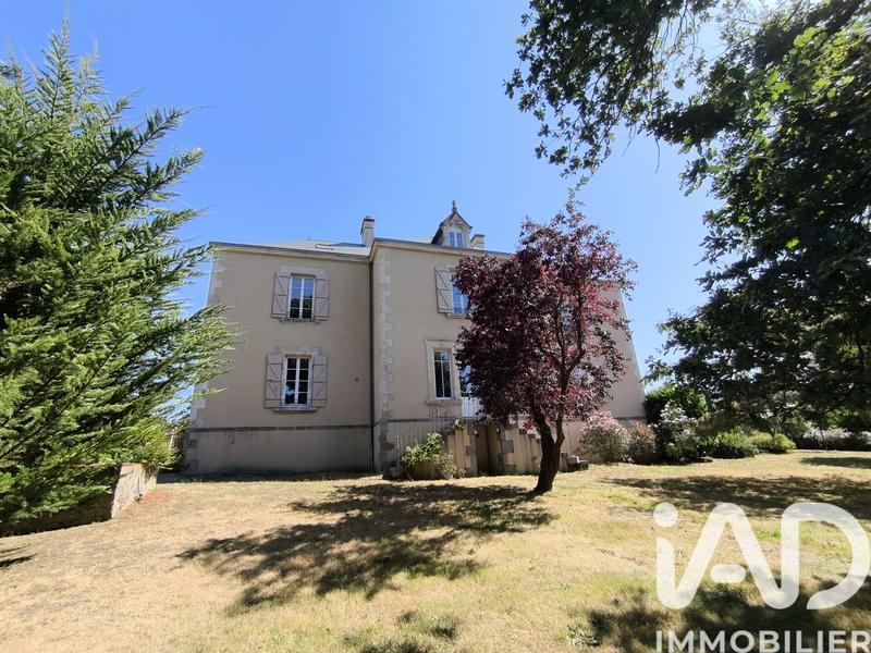 Maison - 232 m² - 10 pièces