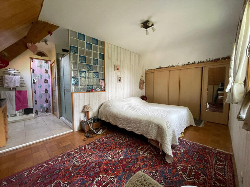 Maison - 186 m² - 9 pièces