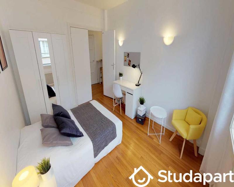 Chambre - 90 m² - 1 pièce