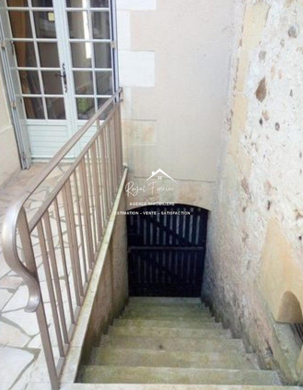 Maison - 260 m² - 6 pièces