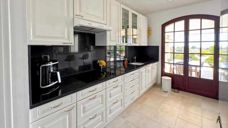 Maison - 150 m² - 5 pièces