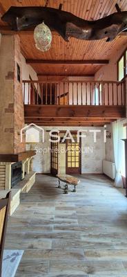 Maison - 210 m² - 8 pièces