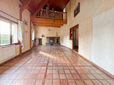 Maison - 215 m² - 6 pièces