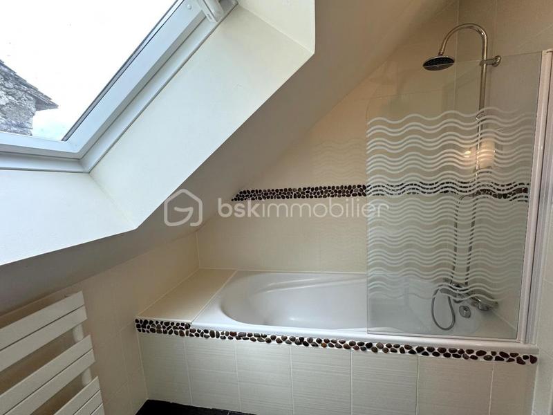 Maison - 98 m² - 4 pièces